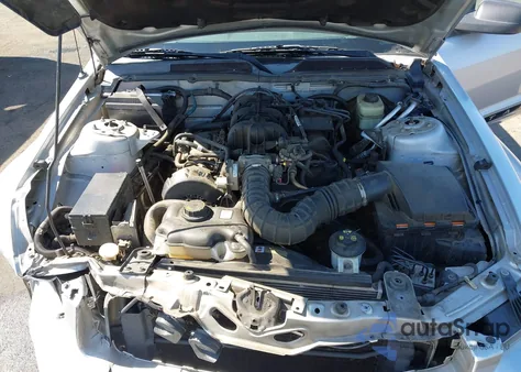 2005 Ford Mustang V6 Deluxe/V6 Premium из США, поврежденный, VIN 1ZVFT80N355140286